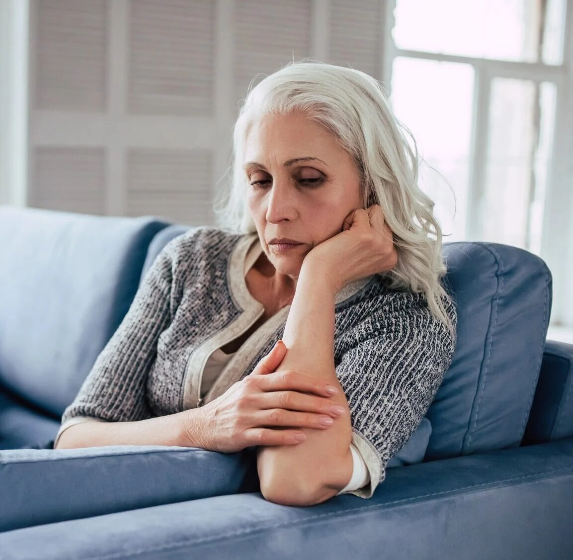 woman with dissociative disorder-min woman with dissociative disorder